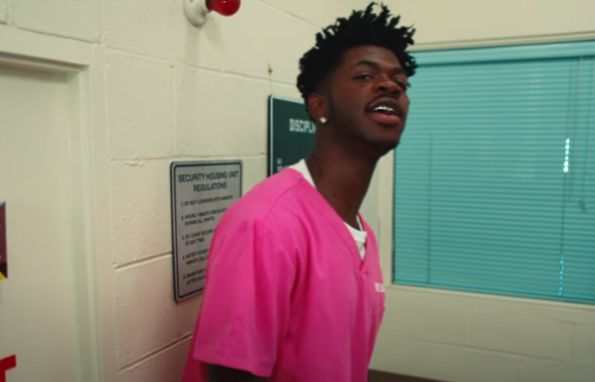 Review Makna Lagu Industry Baby: Menghadapi Kritik dan Ragu