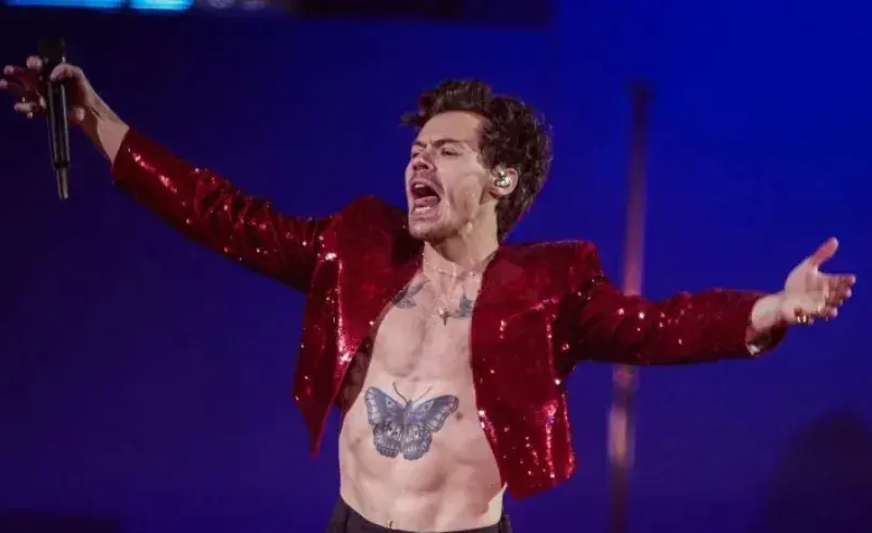 Residensi 30 Hari Harry Style di London Pecahkan Rekor